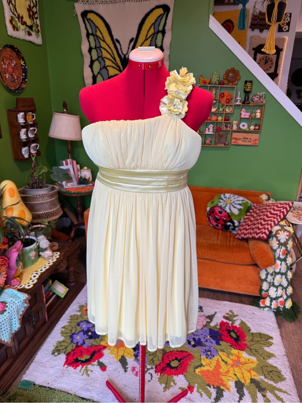One-Shoulder Pale Yellow Floral Accent Dress